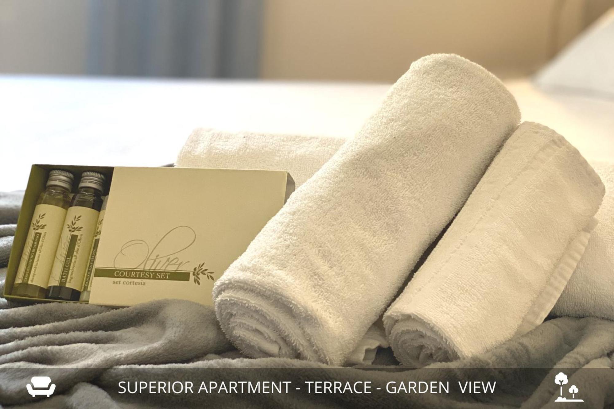 Homey Experience - Design Apartments Golfo Aranci Ngoại thất bức ảnh